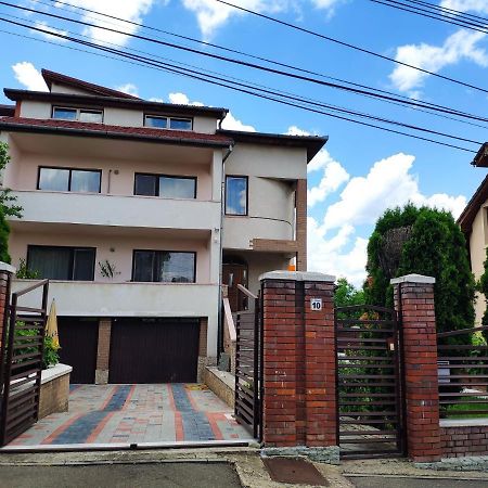 Ten'S Apartment - Spatios Si Linistit Cluj-Napoca Esterno foto