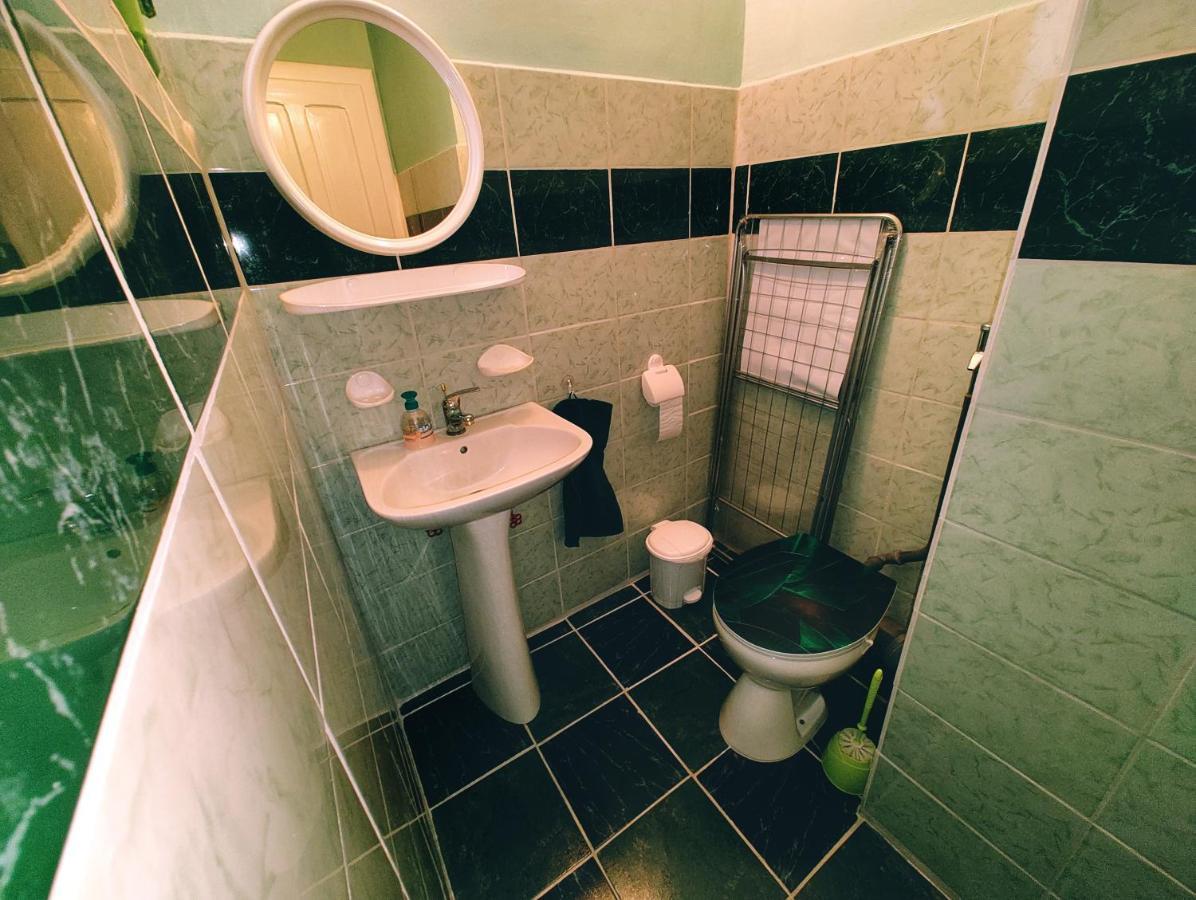 Ten'S Apartment - Spatios Si Linistit Cluj-Napoca Esterno foto