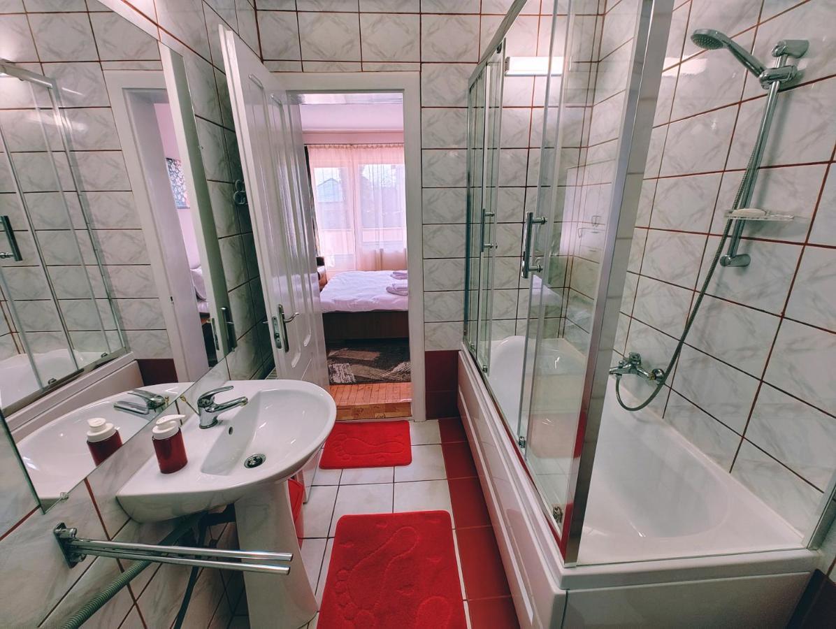 Ten'S Apartment - Spatios Si Linistit Cluj-Napoca Esterno foto