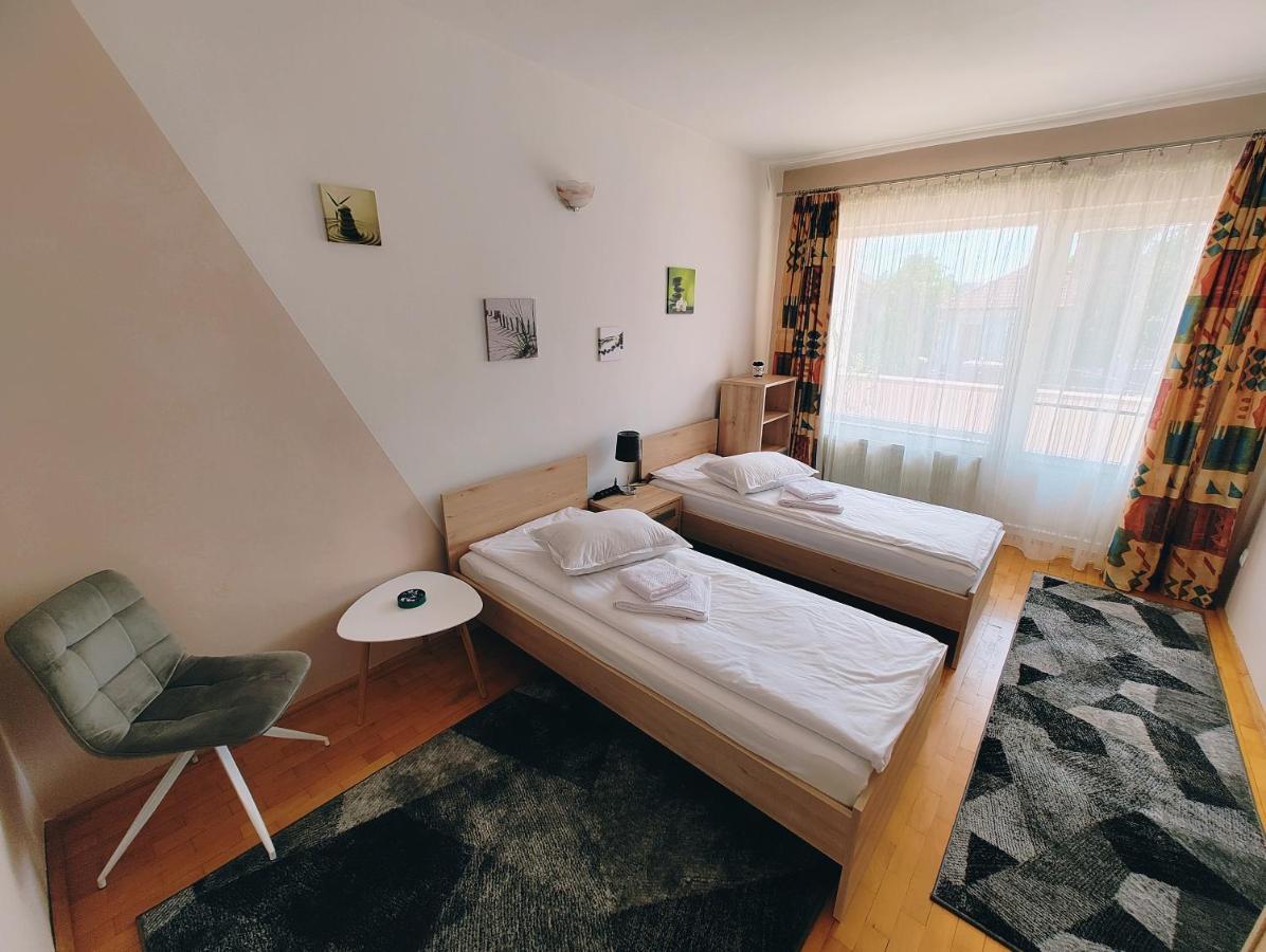 Ten'S Apartment - Spatios Si Linistit Cluj-Napoca Esterno foto